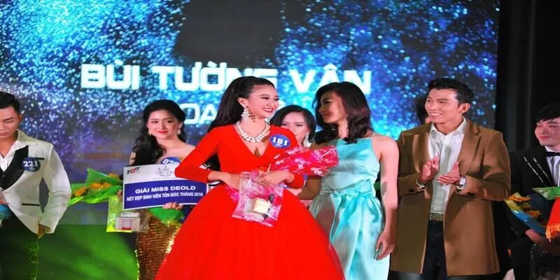 ĐÊM GALA ĐĂNG QUANG “NÉT ĐẸP SINH VIÊN TÔN ĐỨC THẮNG” ĐẦY CẢM XÚC