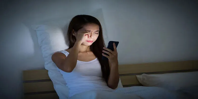 8 cách chăm sóc da cho người thức đêm nhiều